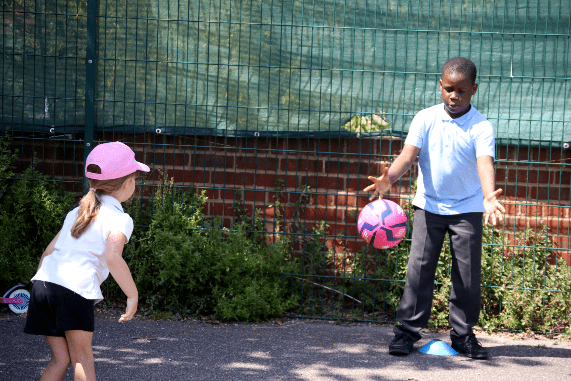 IMG_7983 throwing and catching in PE lesson at rosherville academy